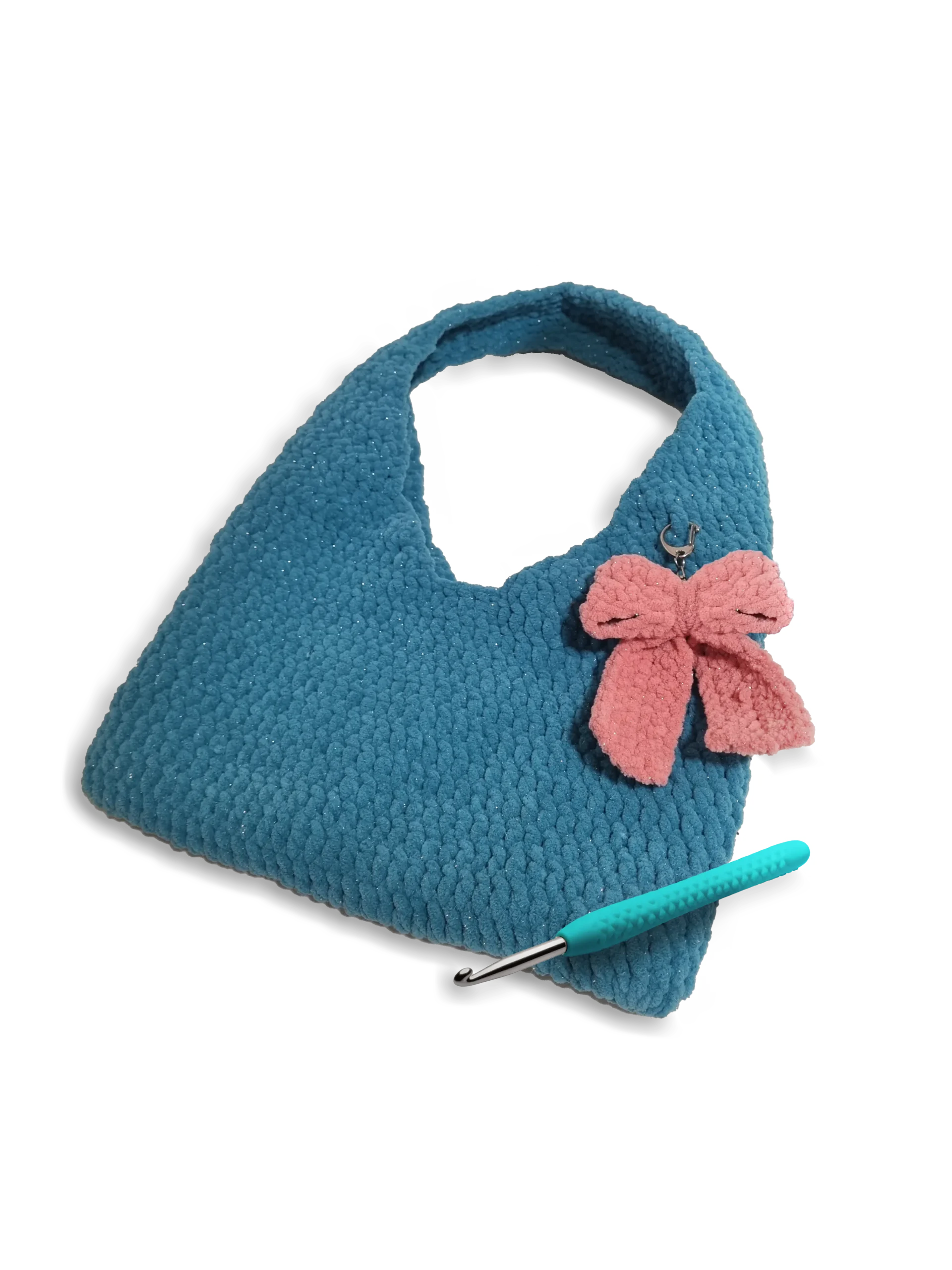 Handmade crochet bag made in beginner course